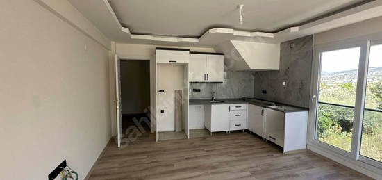 KARSAYDAN SATILIK CALICADA ASANSÖRLÜ 3+1 0 DAİRE