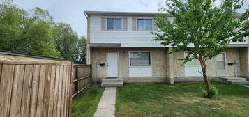 35 N Nash St #F1, Red Deer, AB T4P 1X9