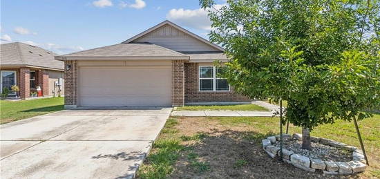 1416 Redbridge Dr, Seguin, TX 78155