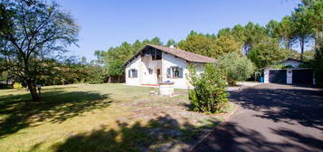 Charmante maison T5 de 125m² avec piscine, jardin et garage à Uchacq-et-Parentis