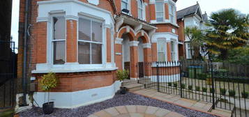 Flat for sale in Portsmouth Road, Thames Ditton KT7