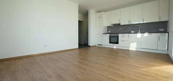 3 Zimmer Balkon Wohnung inkl. EWE Küche & PKW Stellplatz direkt in Pixendorf