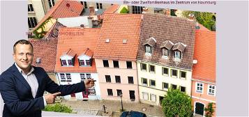 Ein- oder Zweifamilienhaus wartet auf frischen Wind durch junge Familie - mitten in Naumburg