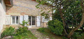 Maison en pierre  à vendre, 4 pièces, 2 chambres, 151 m²