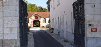 Loue maison centre ville jonzac