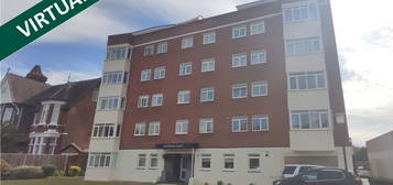 Flat to rent in Amersham Court, Craneswater Park PO4