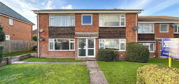 Flat for sale in Bredhurst Road, Wigmore, Rainham, Kent ME8