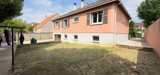 Maison de plain-pied  à vendre, 5 pièces, 5 chambres, 91 m²