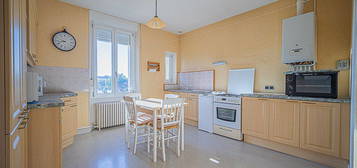 Appartement 3 pièces 85 m²