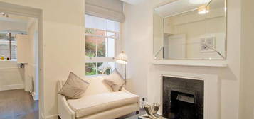 Flat to rent in Clarendon Flats, Balderton Street W1K