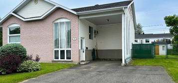 37, Rue Julien
Victoriaville
