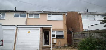 3 bedroom semi-detached house