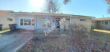 1973 Newcomer Ln, Beech Grove, IN 46107