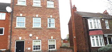 1 bedroom ground floor flat to rent