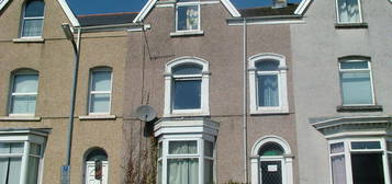 5 bed terraced house to rent