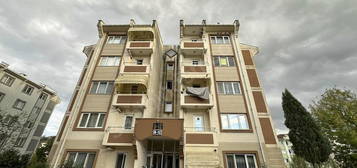 KORUCUK DORUKKENT SİTESİ 2+1 ARA KAT TEMİZ KİRALIK DAİRE