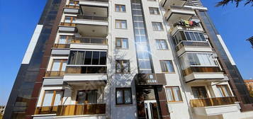 YAMAN EMLAK OFİSİ'NDEN FIRSAT ACİL SATILIK ARAKAT 3+1 LÜX DAİRE