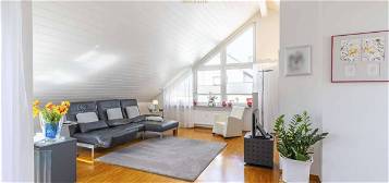 Sonnige 4,5 Zimmer Dachgeschoßwohnung in ruhiger und grüner Lage in Stuttgart-Dachswald