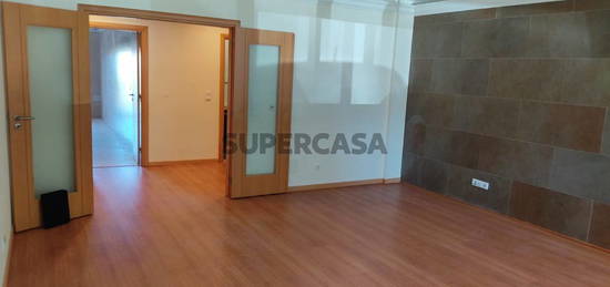 Apartamento - T3 - Com Terraço - Mafra