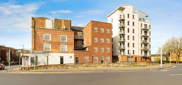 Flat for sale in Derby Road, Nottingham, Nottinghamshire NG7