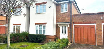 4 bedroom semi-detached house to rent