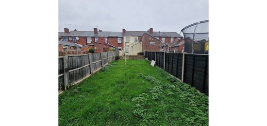 Terraced house to rent in Caroline Street, West Bromwich B70