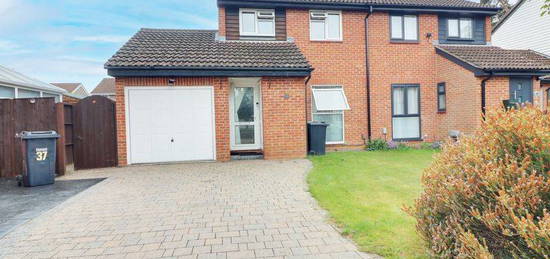 3 bed semi-detached house for sale