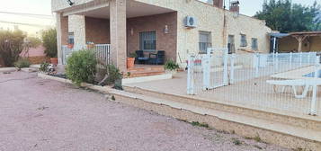 Chalet en calle Partida Lomas Gp en Albatera