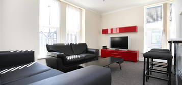 5 bed flat to rent