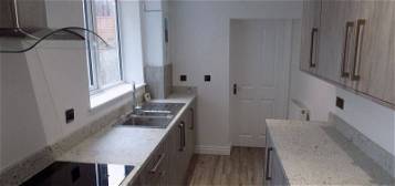Terraced house to rent in Tonge Moor Road, Bolton BL2