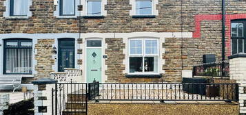 4 bedroom terraced house for sale