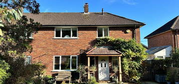 2 bedroom semi-detached house for sale