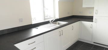 2 bed flat to rent