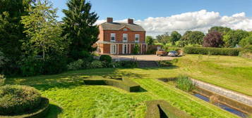 6 bedroom country house for sale