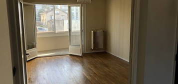 Appartement  à louer, 3 pièces, 2 chambres, 64 m²