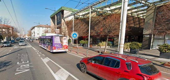 TRILOCALE - zona BARILLA CENTER con cantina