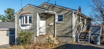 188 Pine Hill Cir, Waltham, MA 02451