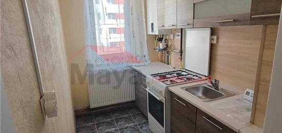 Apartament 3 camere, Strada Luceafarului