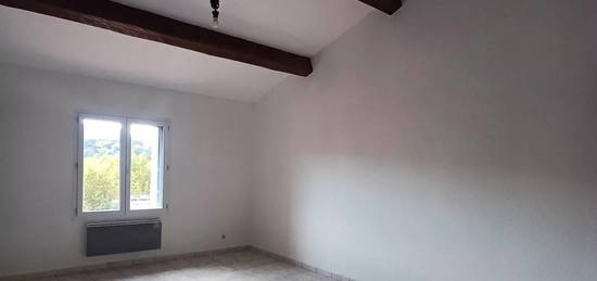 Appartement  à louer, 3 pièces, 2 chambres, 71 m²