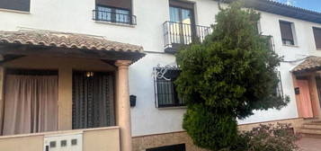 Chalet adosado en venta en paseo Cristo