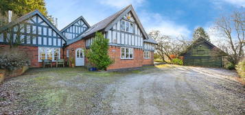 4 bed detached house for sale