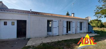 Maison de plain-pied  à vendre, 4 pièces, 3 chambres, 75 m²