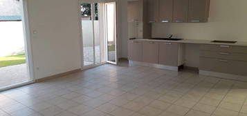 Maison centre village 78 m2 avec 3 chambres, jardin et garage