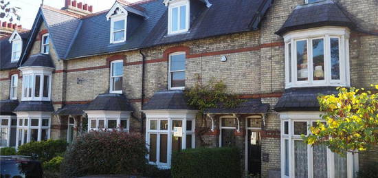 4 bedroom terraced house