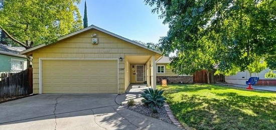 2188 Forrest St, Sacramento, CA 95815