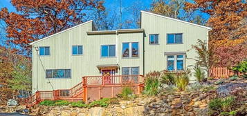 44 Hilldale Rd, Dobbs Ferry, NY 10522