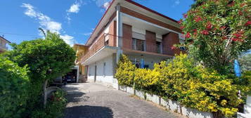 Villa in vendita in via Tavoleto