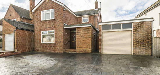 3 bedroom detached house