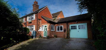 4 bed detached house for sale