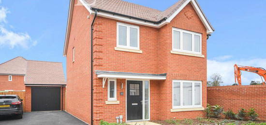 4 bedroom detached house